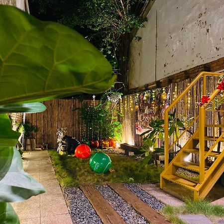 捉鳳凰 台南百年老宅包棟導覽民宿系列catchphoenix Centennial Guesthouse Exterior photo