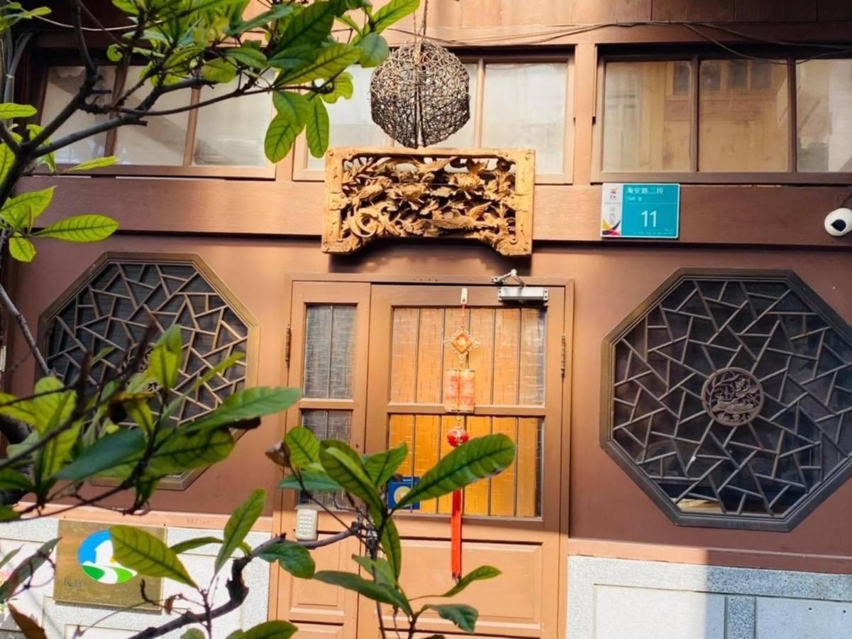 捉鳳凰 台南百年老宅包棟導覽民宿系列catchphoenix Centennial Guesthouse Exterior photo