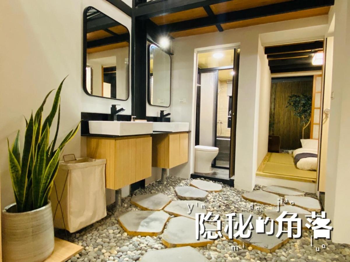 捉鳳凰 台南百年老宅包棟導覽民宿系列catchphoenix Centennial Guesthouse Exterior photo
