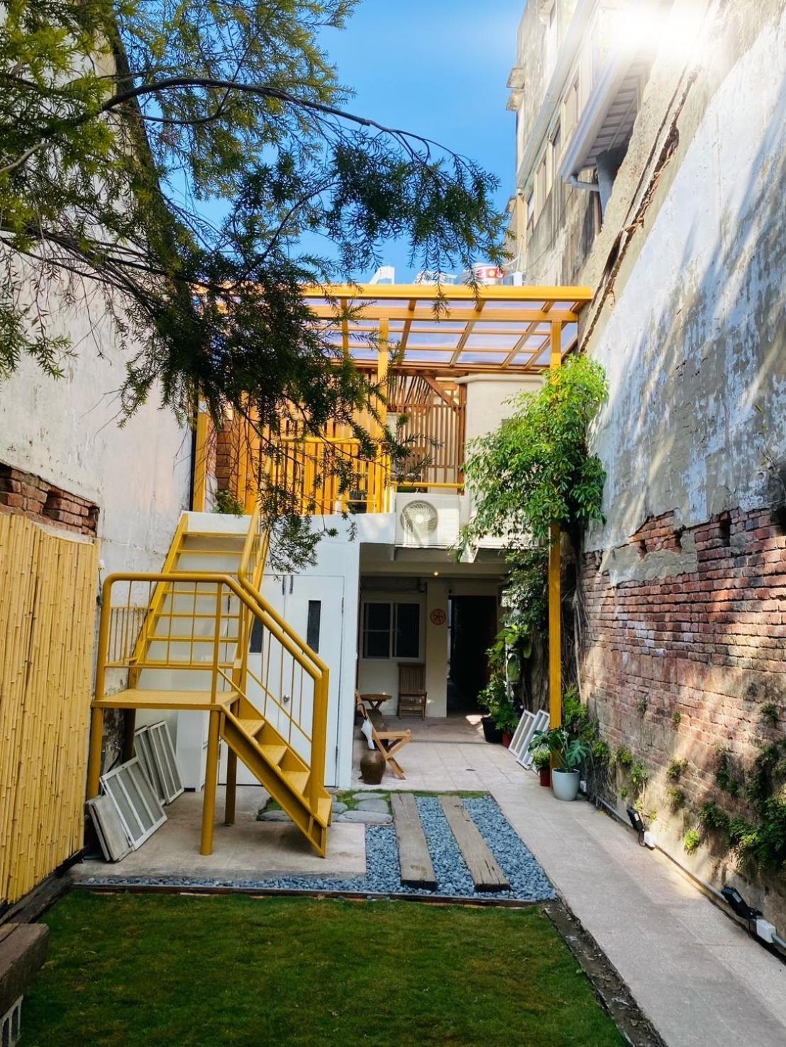 捉鳳凰 台南百年老宅包棟導覽民宿系列catchphoenix Centennial Guesthouse Exterior photo